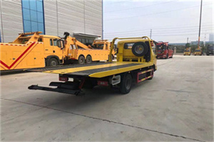 佛子庄非事故拖车